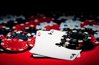 Live Blackjack table on gacoanbet showing dealer and player cards with action buttons